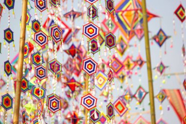 arka plan olarak renkli Tung bayrağı, Isan Kalasin Tay Tung bayrağı