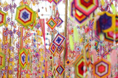 arka plan olarak renkli Tung bayrağı, Isan Kalasin Tay Tung bayrağı