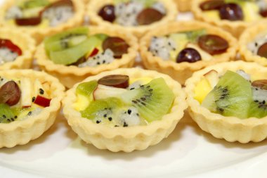 büfe hattında meyve tart