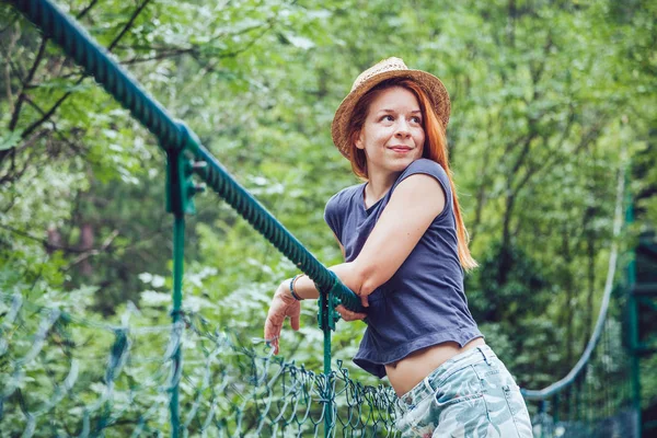 Young Woman Forest Wooden Bridge Enjoying Summer — Stock Photo, Image