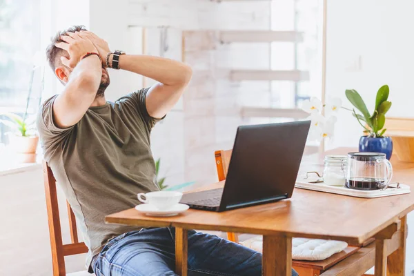 Young Man Having Sressful Time Working Laptop — Stock Photo, Image