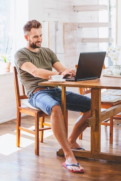 Young Successful Man Working Laptop Home — Stock Photo, Image