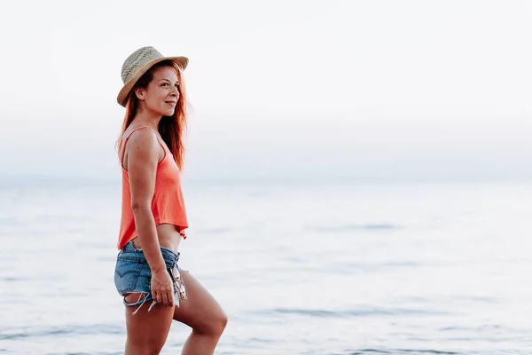 Young Woman Sea Sunset — Stock Photo, Image