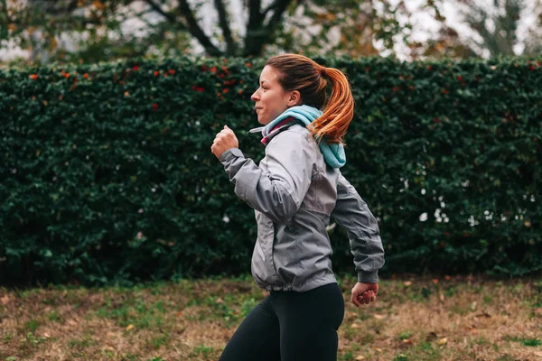 Woman Running Female Runner Jogging Training Marathon Fit Girl Fitness — Stock Photo, Image