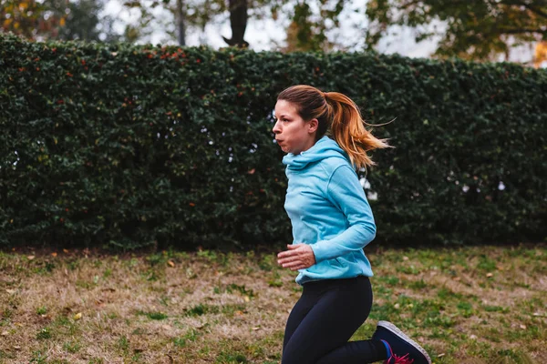 Woman Running Female Runner Jogging Training Marathon Fit Girl Fitness — Stock Photo, Image