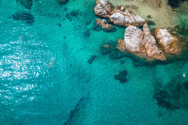 Flygfoto Över Den Klippiga Kusten Vid Havet — Stockfoto