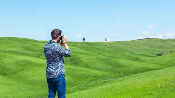 Joven Viajando Por Toscana Val Orcia — Foto de Stock