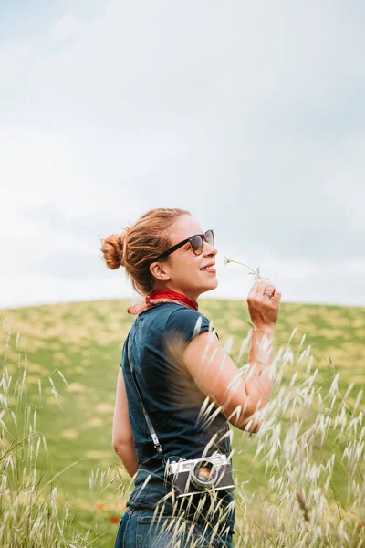 Young Woman Smelling Flower Field Springtime — Stock Photo, Image