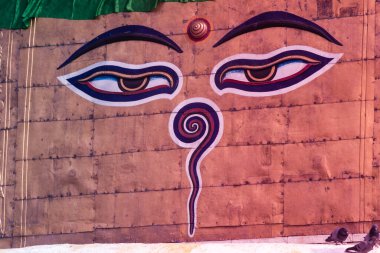 Buda 'nın Swayambhunath, Katmandu, Nepal' deki bilge gözleri, UNESCO tarafından ilan edilen ve Nepal 'in en önemli seyahat noktalarından biridir.