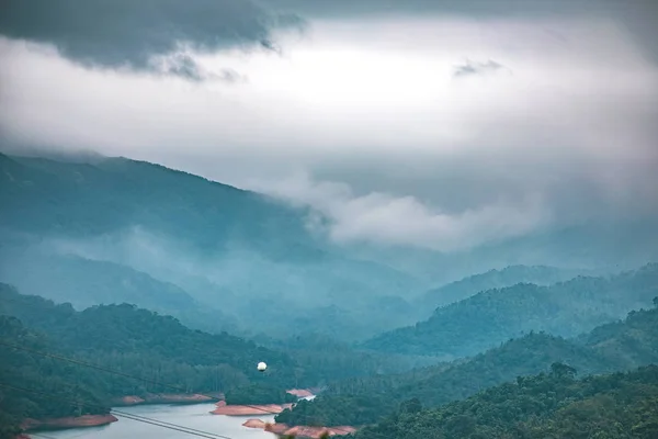 Misty Peak Tai Shan Hongkong — Stockfoto