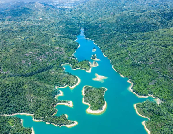 Tai Lam Chung Reservoir, Hong Kong, yaz manzarası