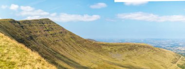 Bannau Brycheiniog Ulusal Parkı 'nın patikası, Brecon Beacons, Pen y Fan Tepesi, Güney Galler, İngiltere