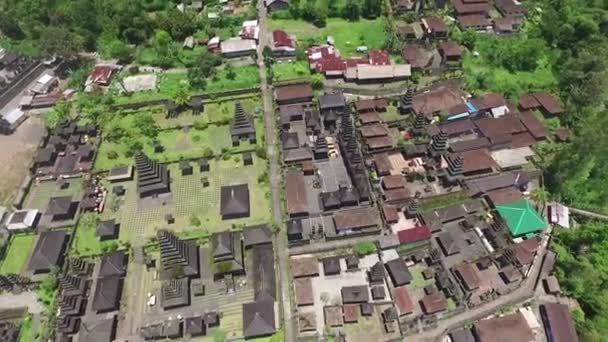 Starożytna Piękna Buddyjska Świątynia Pobliżu Wulkanu Agung Latająca Dronem Nad — Wideo stockowe