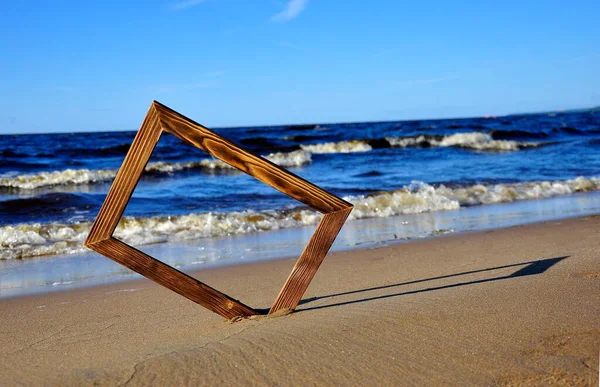 Houten Fotolijstje Het Zand Aan Zee Zeesurf Achtergrond — Stockfoto