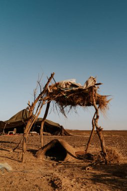 Fas - 28 Eylül 2019: Merzouga, Fas 'ta göçebe hayatı