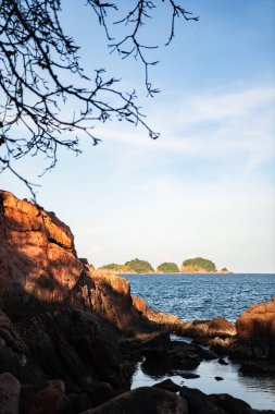 Long Beach Redang Adaları, Malezya 'da kristal berrak deniz suyuna sahip tropikal bir ada