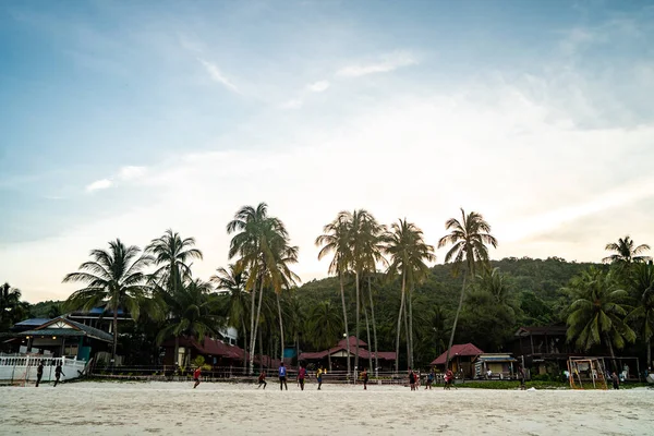 September 2020 Pulau Redang Terengganu Malaysia Lokalbefolkningen Spelar Strandfotboll Pulau — Stockfoto