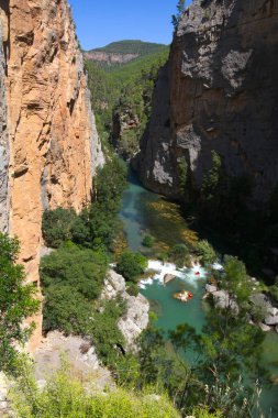 Güzel dağlar ve manzaralar.
