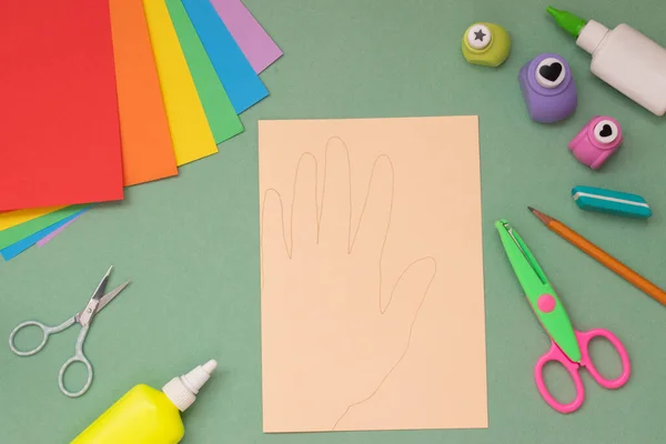 Mão Delineada Sobre Papel Sequenciamento Cartão Saudação Papel Colorido Artesanato — Fotografia de Stock