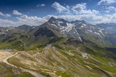 Grossglockner Hochalpenstrasse yol yüksek alp geçmek Avusturya doğal görünümünü.