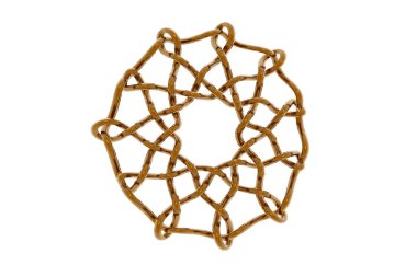 Düğümler ve örgüler metal tellerden yapılmış.