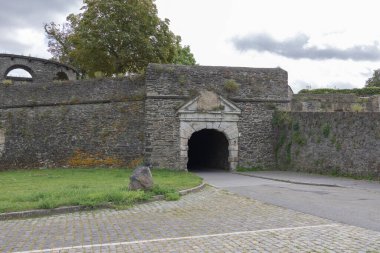 Andernach 'taki eski bir gümrük kulesinin kalıntıları.