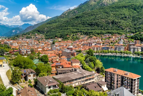 Vista Aérea Omegna Situada Costa Del Lago Orta Provincia Verbano — Foto de Stock