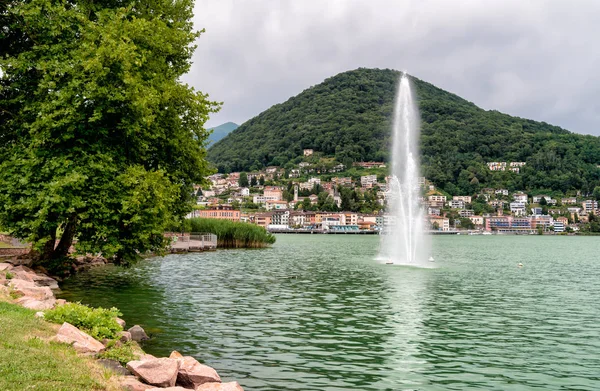 Vue Fontaine Sur Lac Ceresio Lavena Ponte Tresa Province Varèse — Photo