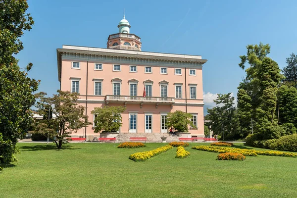 Vista Villa Ciani Con Coloridas Flores Primer Plano Parque Público — Foto de Stock