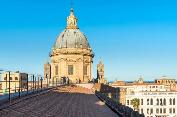 Palermo Sicily Italy October 2017 People Walking Roof Palermo Cathedral — Stock Photo, Image