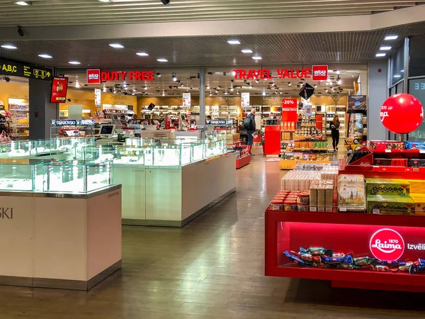 Riga Lotyšsko Října 2018 Interiér Duty Free Obchody Bary Mezinárodní — Stock fotografie