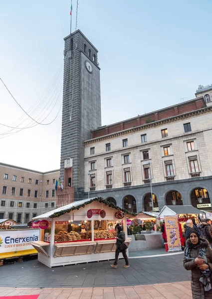 Varese Italia Diciembre 2018 Fuera Del Mercado Navidad Plaza Monte — Foto de Stock