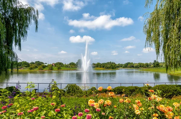 Chicago Botanic Garden Landscape Fountain Pond Glencoe Illinois Usa — Stock Photo, Image