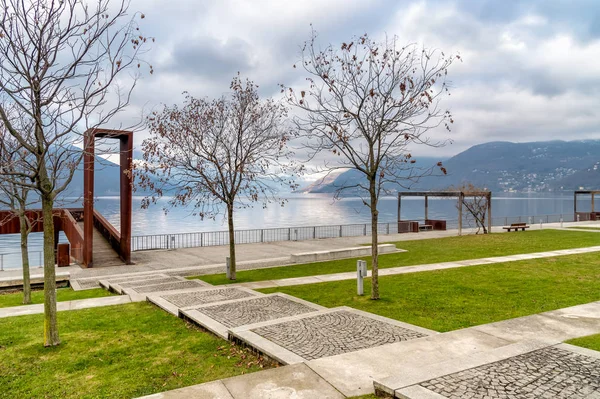 Landscape Lake Maggiore Cloudy Day Lakefront Luino Province Varese Italy — Stock Photo, Image