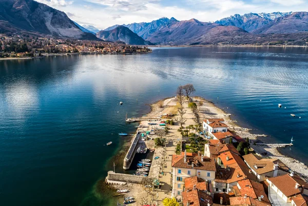 Luchtfoto Van Fishermens Eiland Isola Dei Pescatori Aan Lago Maggiore — Stockfoto