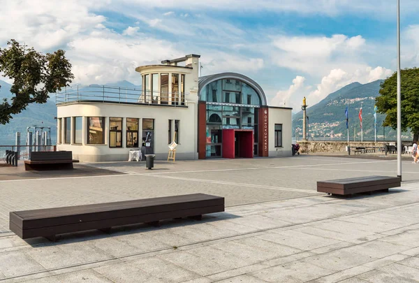 Luino Varèse Italie Septembre 2018 Paysage Urbain Avec Imbarcadero Sur — Photo