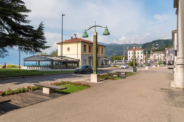 Luino Varese Italien September 2018 Hauptstrasse Luino Einem Kleinen Touristenort — Stockfoto