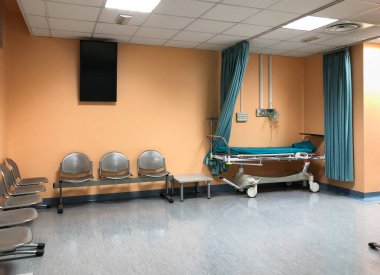 Varese, Lombardiya, İtalya - 13 Şubat 2019: Circolo Hastanesi'nin Iç Kısmı veya Ospedale di Circolo ve Macchi Vakfı, İtalya'nın Varese bölgesinin en büyük hastanesidir..