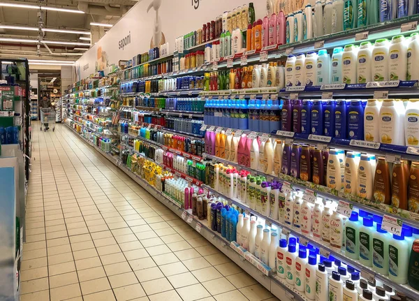 Varese Italy Marc 2019 Lanes Shelves Hygienic Products Various Brands — Stock Photo, Image
