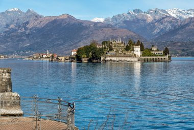 Lake Maggiore adlı ada Bella görüntülemek, Piyemonte Kuzey İtalya, Stresa, Verbania Borromean Adaları biridir.