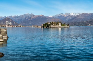 Lake Maggiore adlı ada Bella görüntülemek, Piyemonte Kuzey İtalya, Stresa, Verbania Borromean Adaları biridir.
