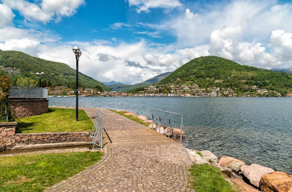 Paseo Peatonal Por Lago Lugano Lavena Ponte Tresa Provincia Varese — Foto de Stock