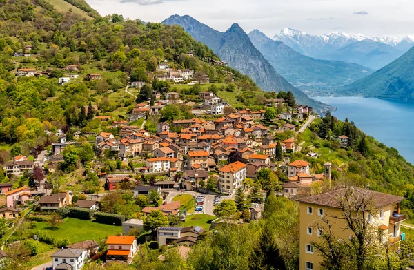 Vista Panorámica Antigua Pequeña Aldea Bre Sobre Lago Lugano Desde — Foto de Stock