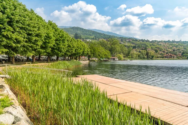 Gavirate Gölü Varese Gölü Kıyısında Bulunan Talya — Stok fotoğraf