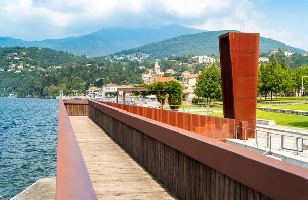 Vue Parc Bord Lac Luino Sur Lac Majeur Par Une — Photo