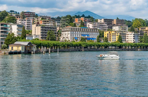 Paisaje Del Lago Lugano Con Ciudad Lugano Fondo Día Verano — Foto de Stock