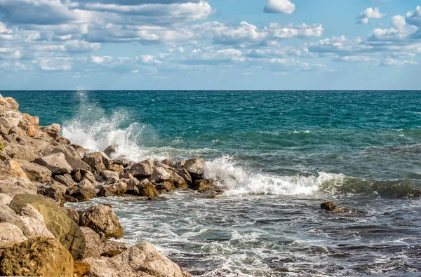 Paesaggio Del Mar Mediterraneo Con Wave Splash Sicilia Italia — Foto Stock