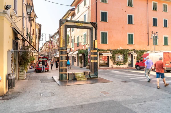 Pietrasanta Toscana Italia Julio 2019 Entrada Calle Principal Provincia Pietrasanta — Foto de Stock