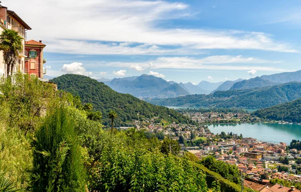 Paisaje Del Lago Lugano Lavena Ponte Tresa Ciudad Cadegliano Viconago — Foto de Stock