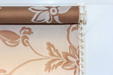 Eki ve işletme açık Stor perde mekanizması. Açılış ve kapanış kumaş rolet mekanizması